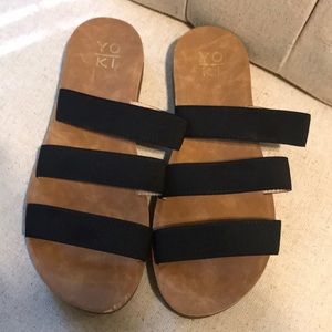 YO KI ELASTIC 3 strap black womens sandals. Size 9